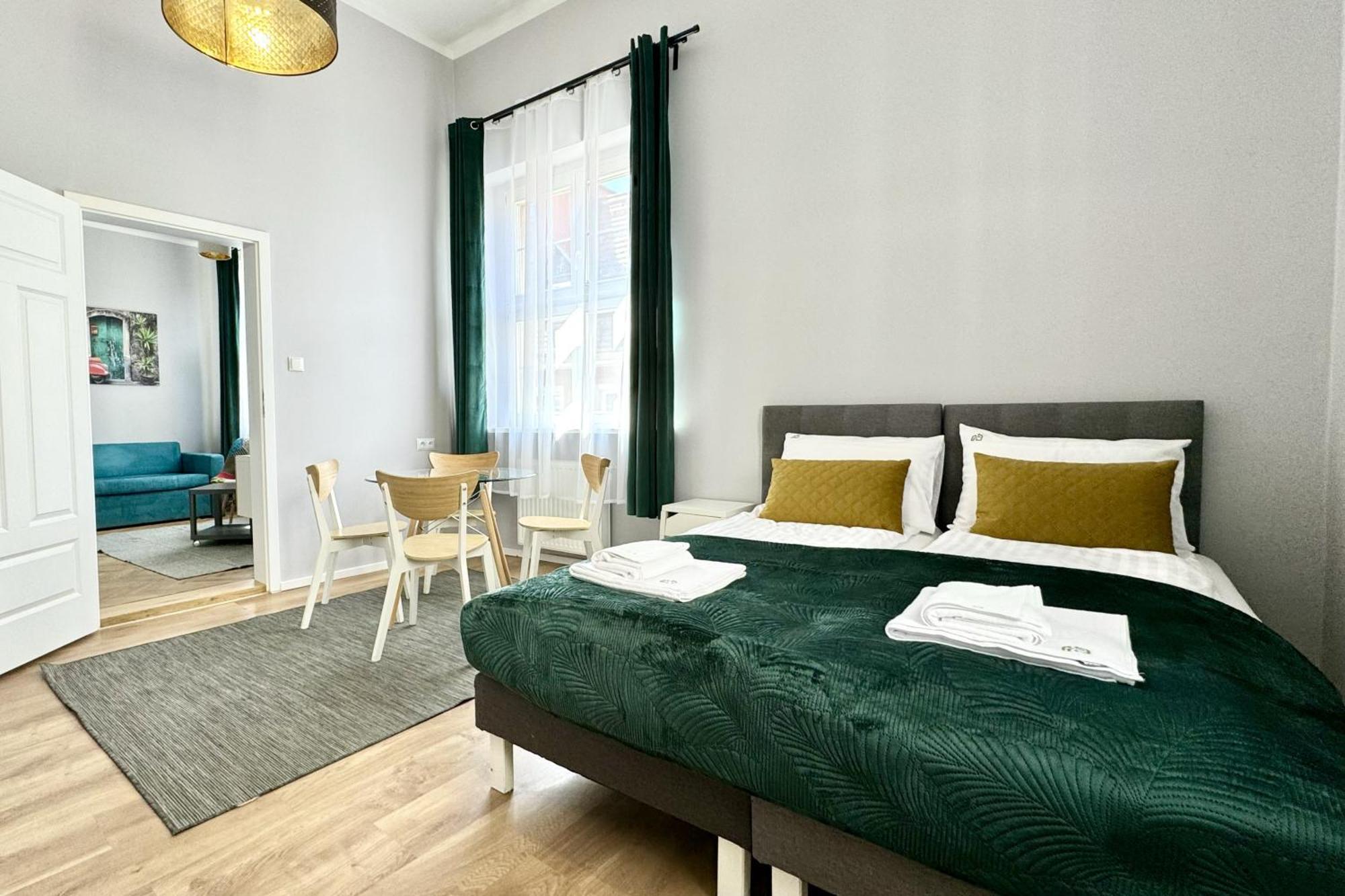 Kramarska Residence - Old Market Square By Friendly Apartments Poznan Luaran gambar